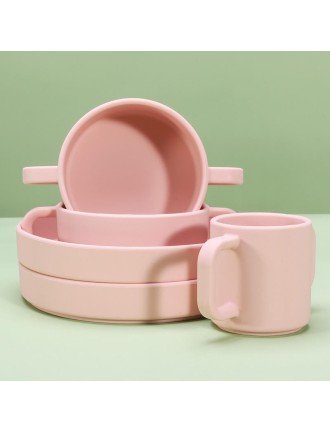Soft and drop-resistant silicone baby tableware set