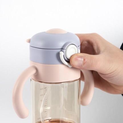 Push-open baby straw water bottle