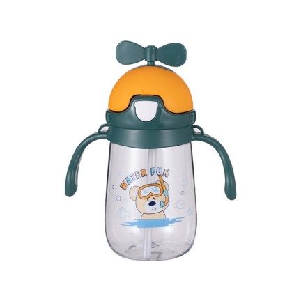Propeller-shaped lid baby straw water bottle