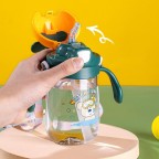 Propeller-shaped lid baby straw water bottle